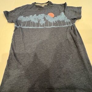 Old Navy Navy Tee with Tropical Design Small